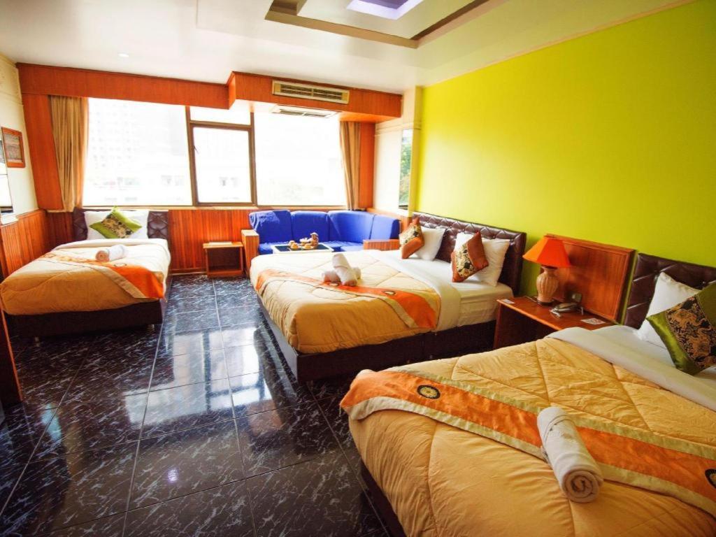 Mr.mac's Place Hotel 2*