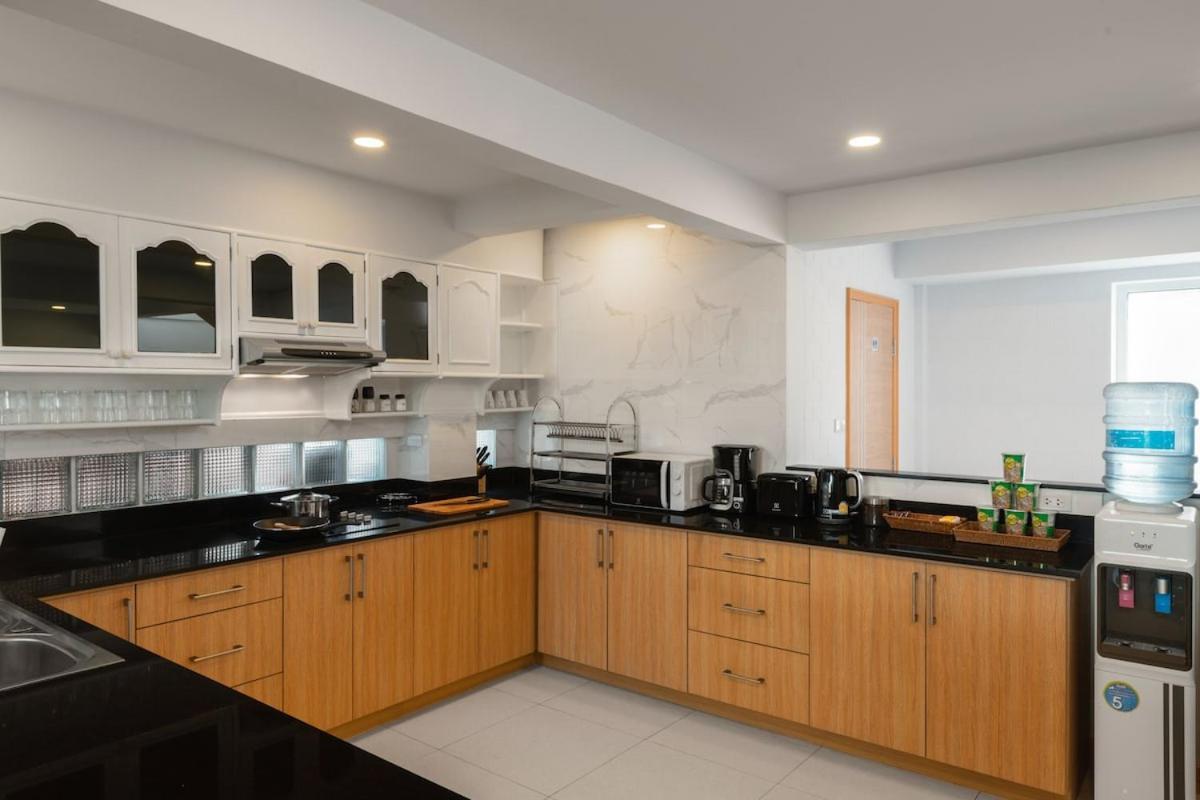 Center Pool 6br 14 Persons Sauna Pool Table Karaoke Bbq Pattaya