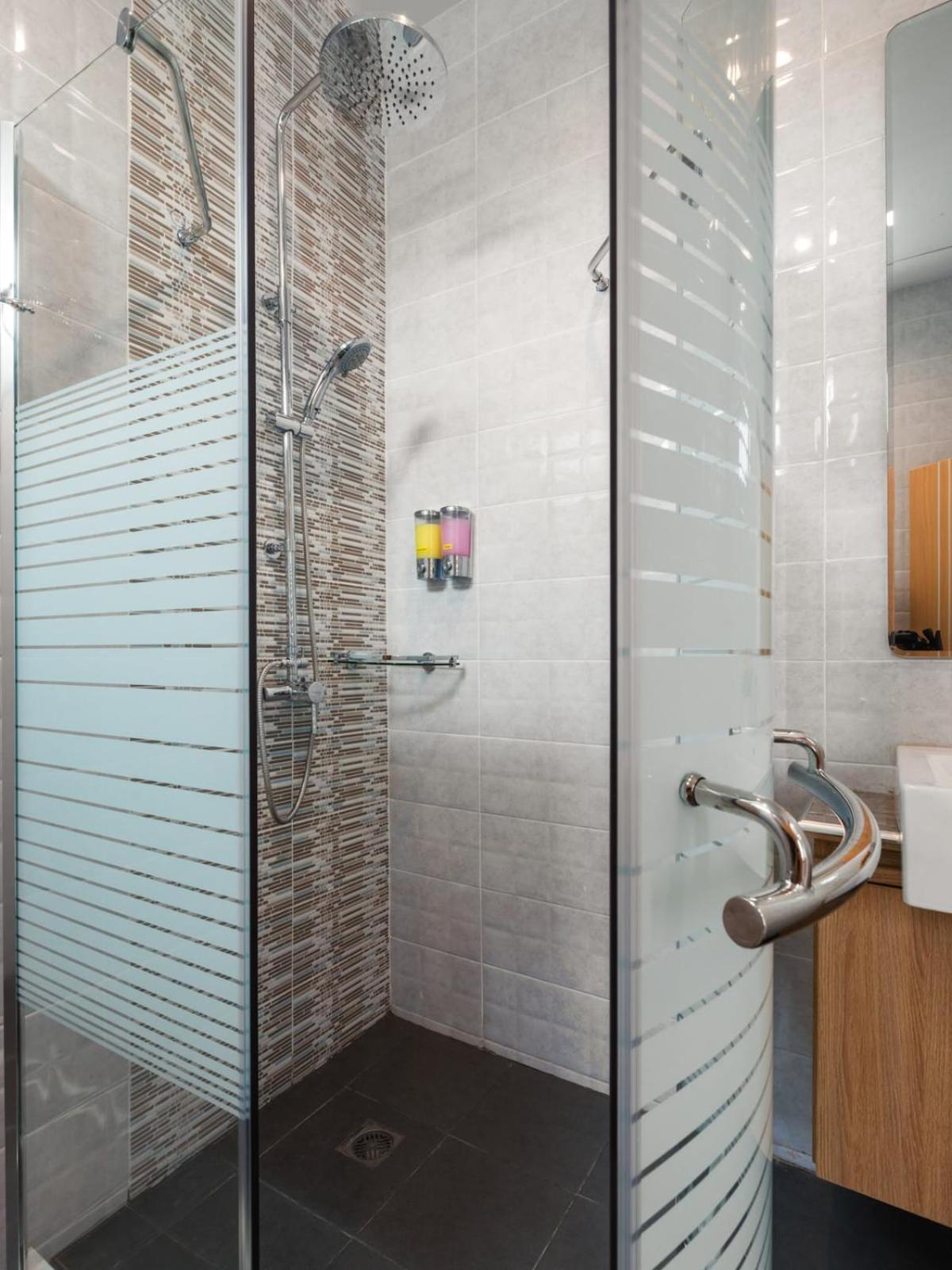 Center Pool 6br 14 Persons Sauna Pool Table Karaoke Bbq *