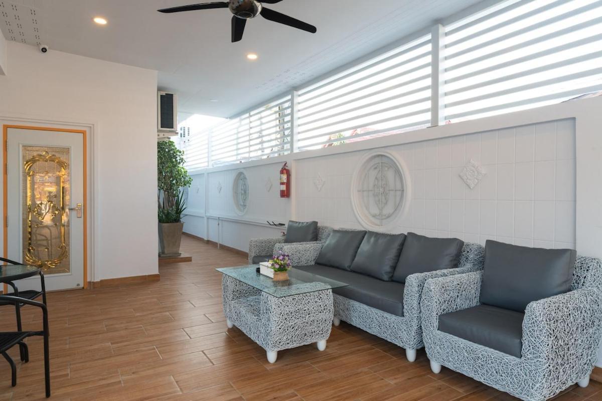 Center Pool 6br 14 Persons Sauna Pool Table Karaoke Bbq