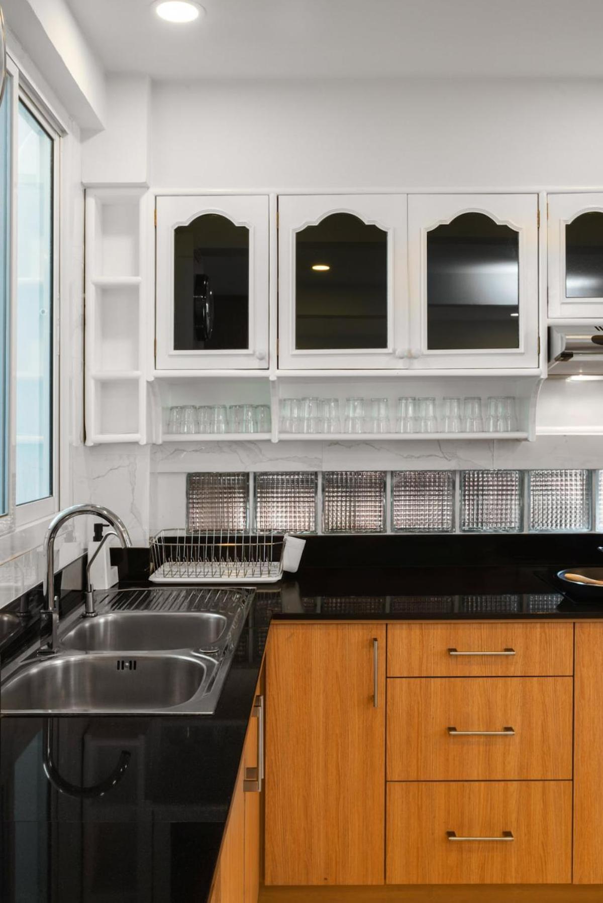 Center Pool 6br 14 Persons Sauna Pool Table Karaoke Bbq Villa Pattaya