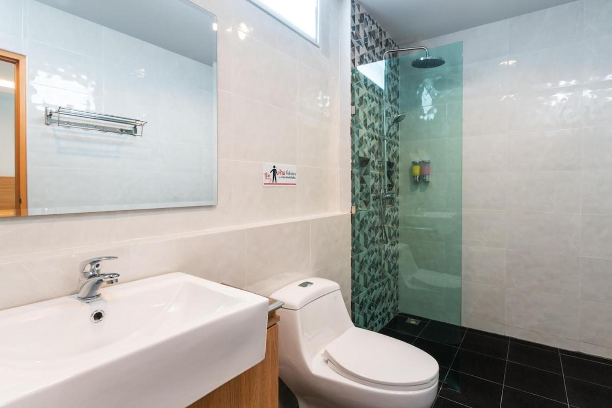 Center Pool 6br 14 Persons Sauna Pool Table Karaoke Bbq Pattaya