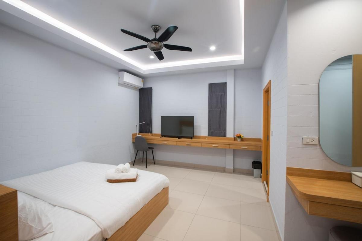 Center Pool 6br 14 Persons Sauna Pool Table Karaoke Bbq