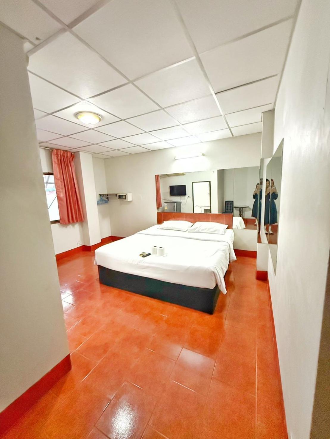 Apartment Malee & Restaurant