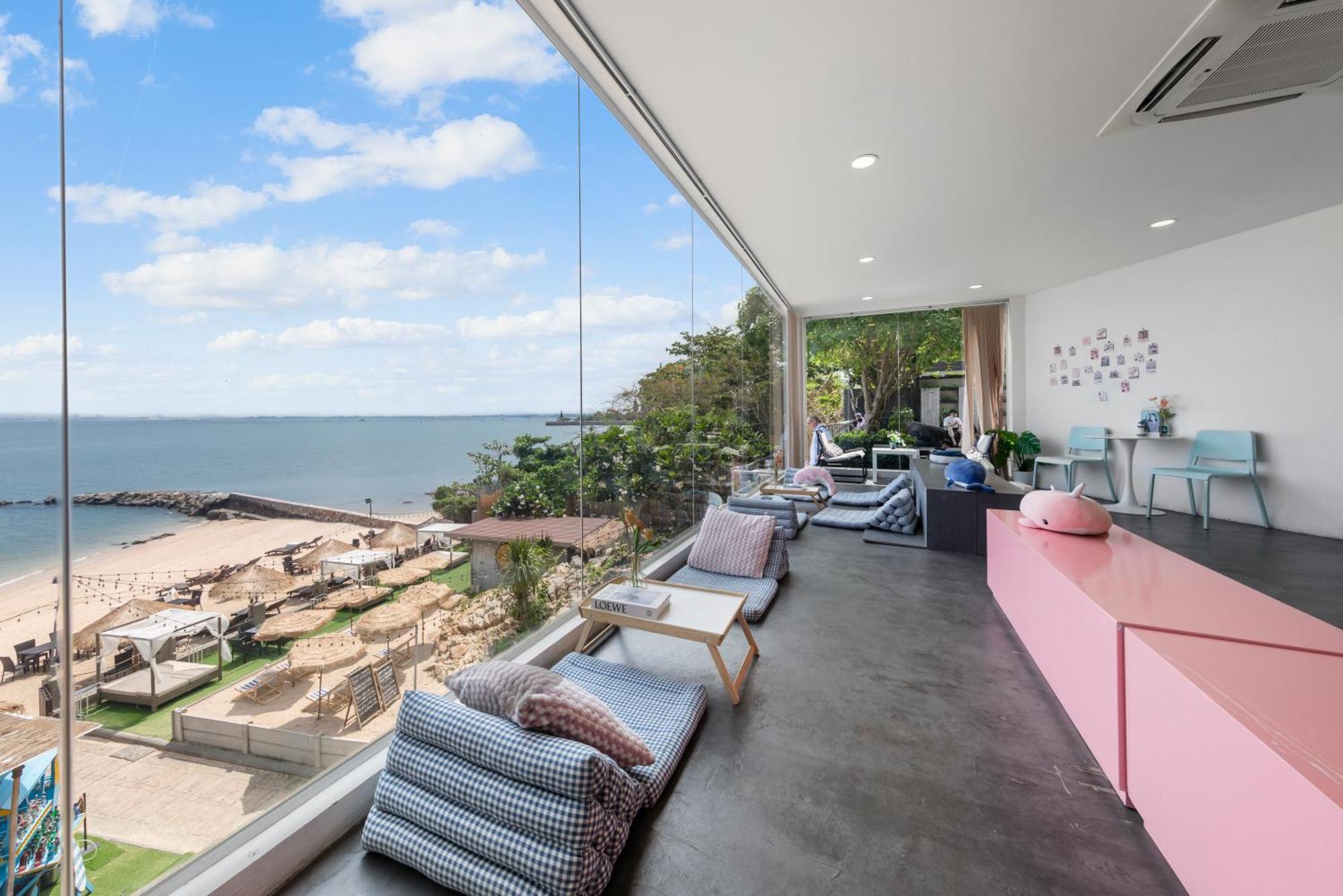 Golden Tulip Beachfront 5*