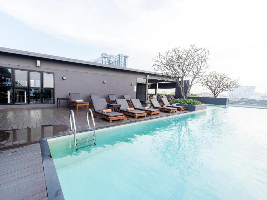 Page 10 Hotel&restaurant 4* Pattaya