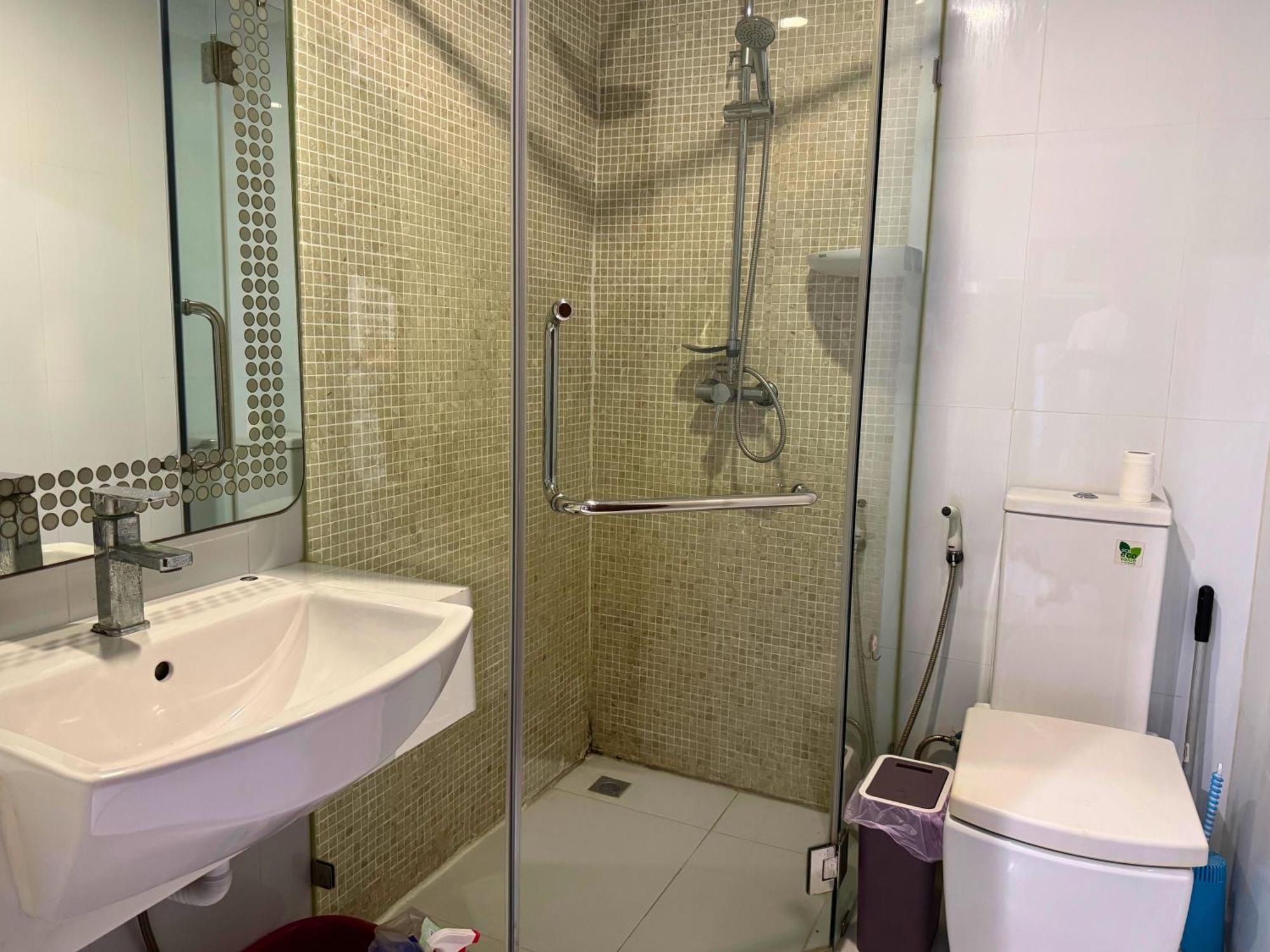 Apartment Sw Near By Bps Pattaya