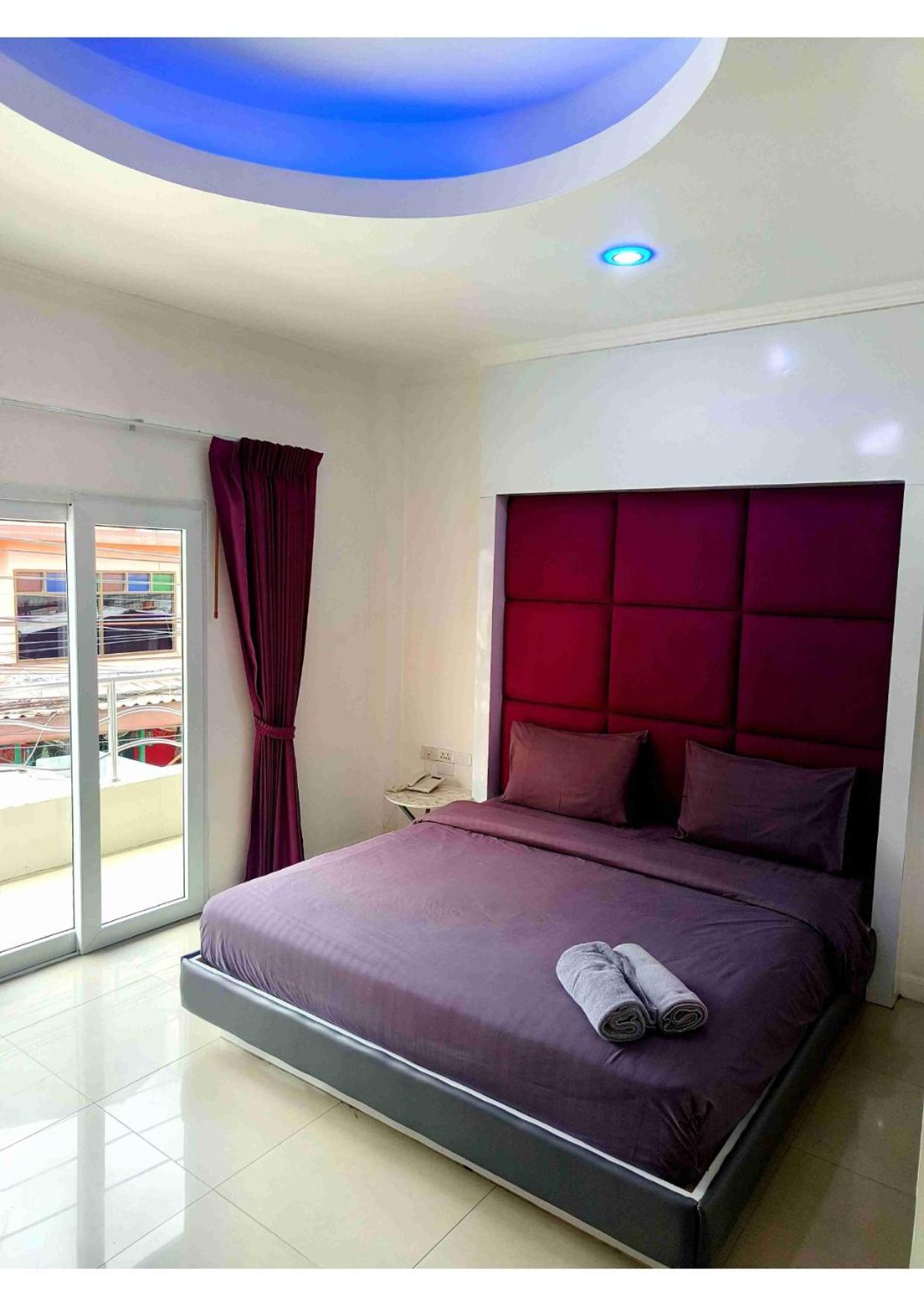 Hotel Titanic Residence-5 Minutes Walk To Walking Street