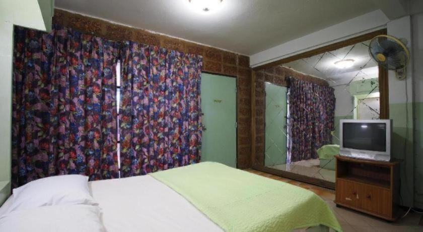 Hotel Oyo 1003 Naklua House