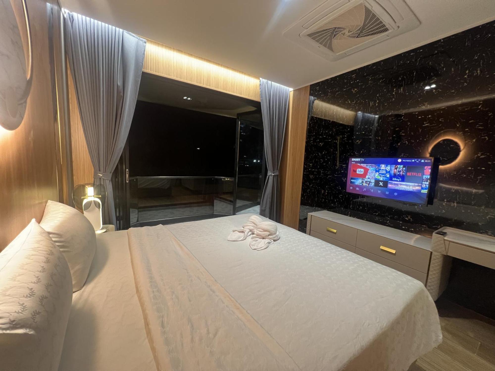Villa Pool Pattaya