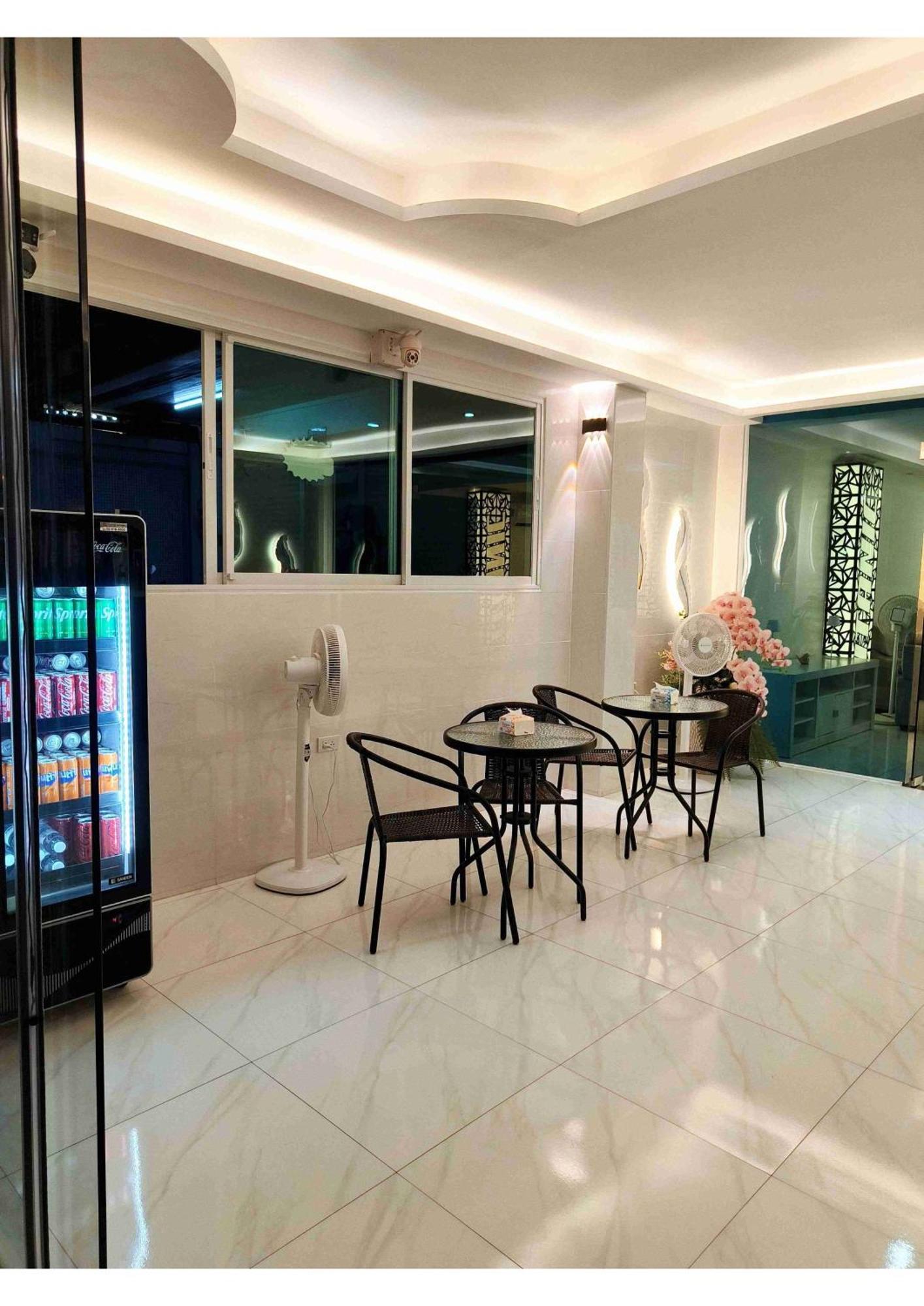 Titanic Residence-5 Minutes Walk To Walking Street Hotel 2*