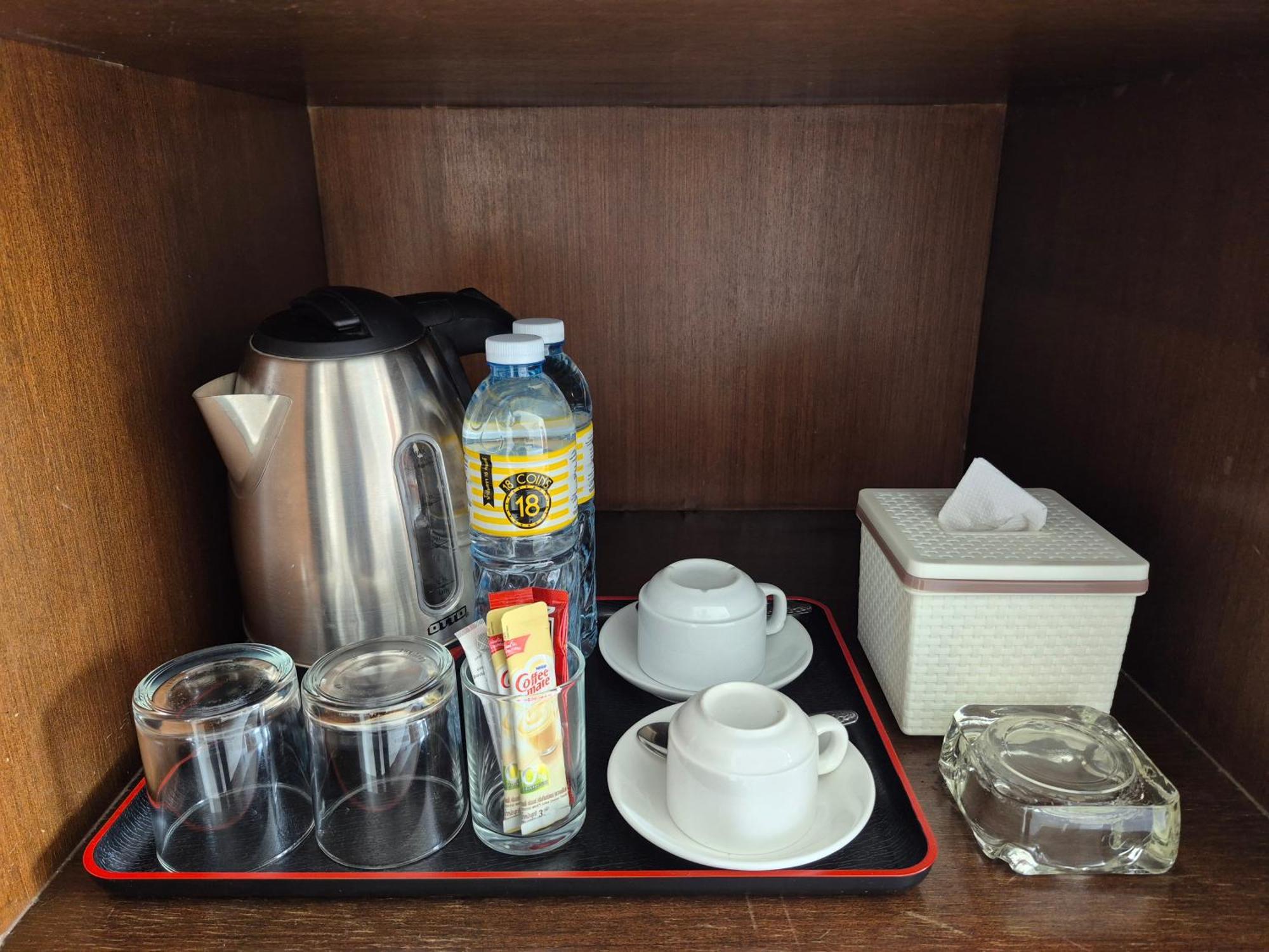 18 Coins Budget Hotel 2*