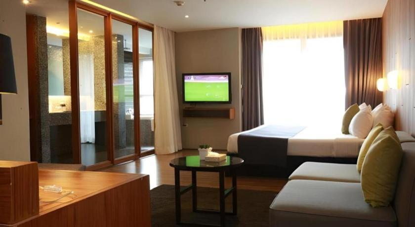 Page 10 Hotel&restaurant Hotel 4*