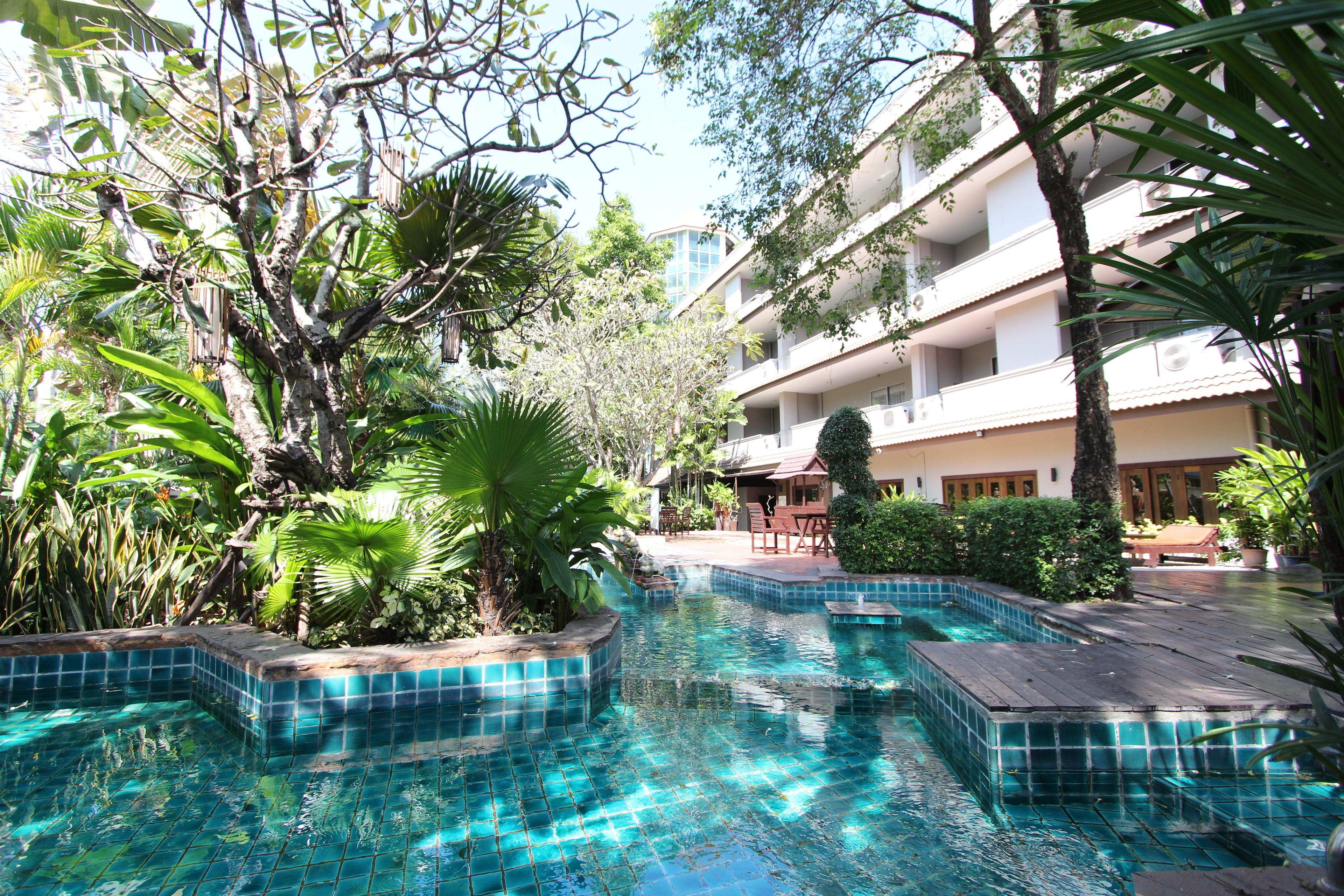 Gazebo Resort,
