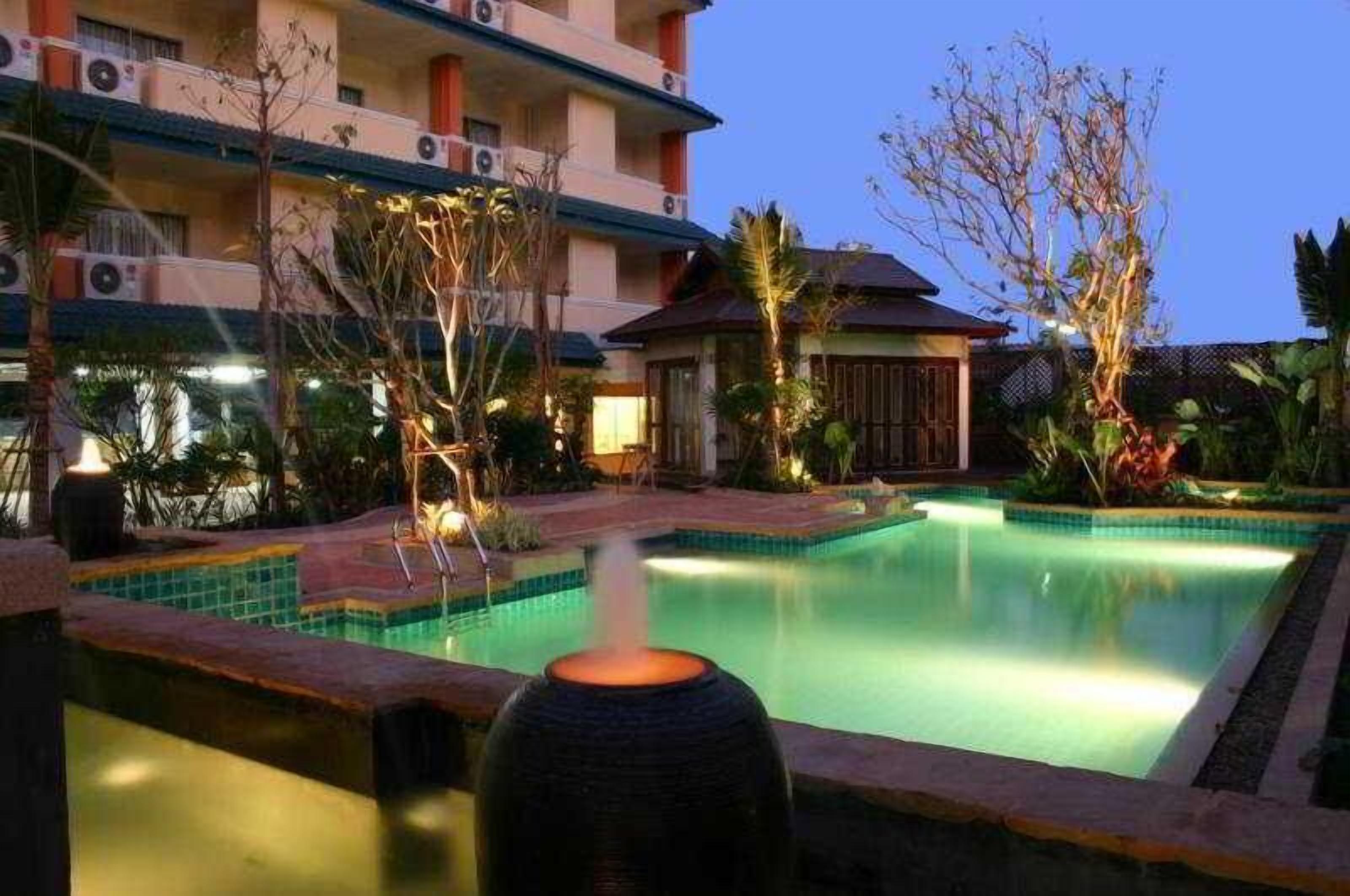 Gazebo Resort,