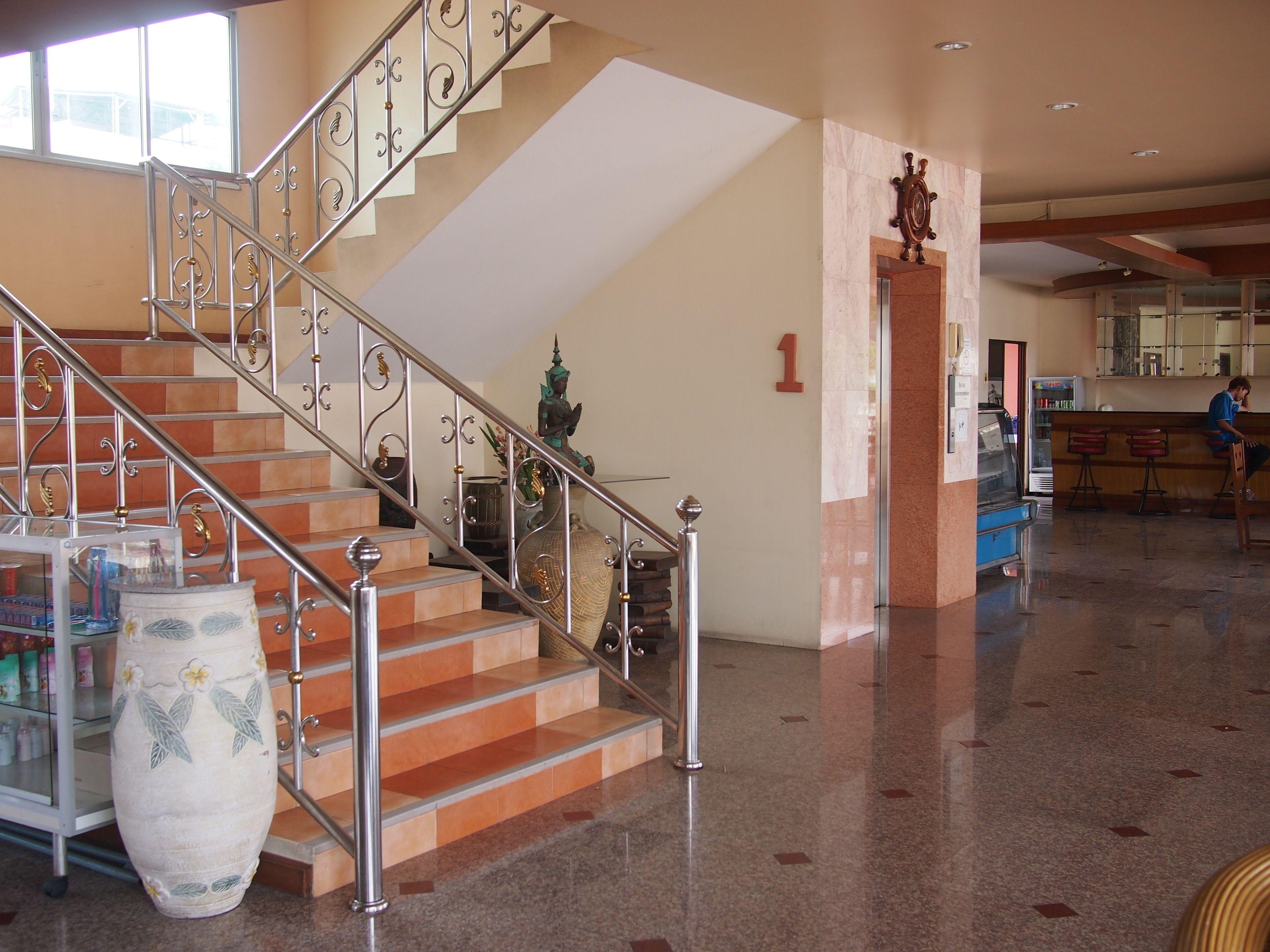 Hotel นาวิน แมนชั่น 2 Navin Mansion 2 2*