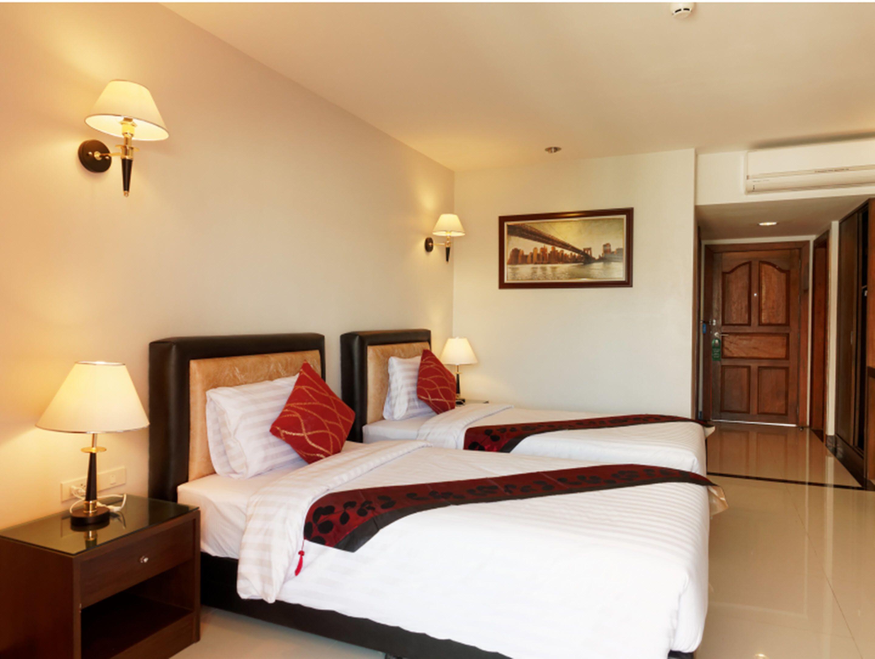 Blue Sky Hotel 3*