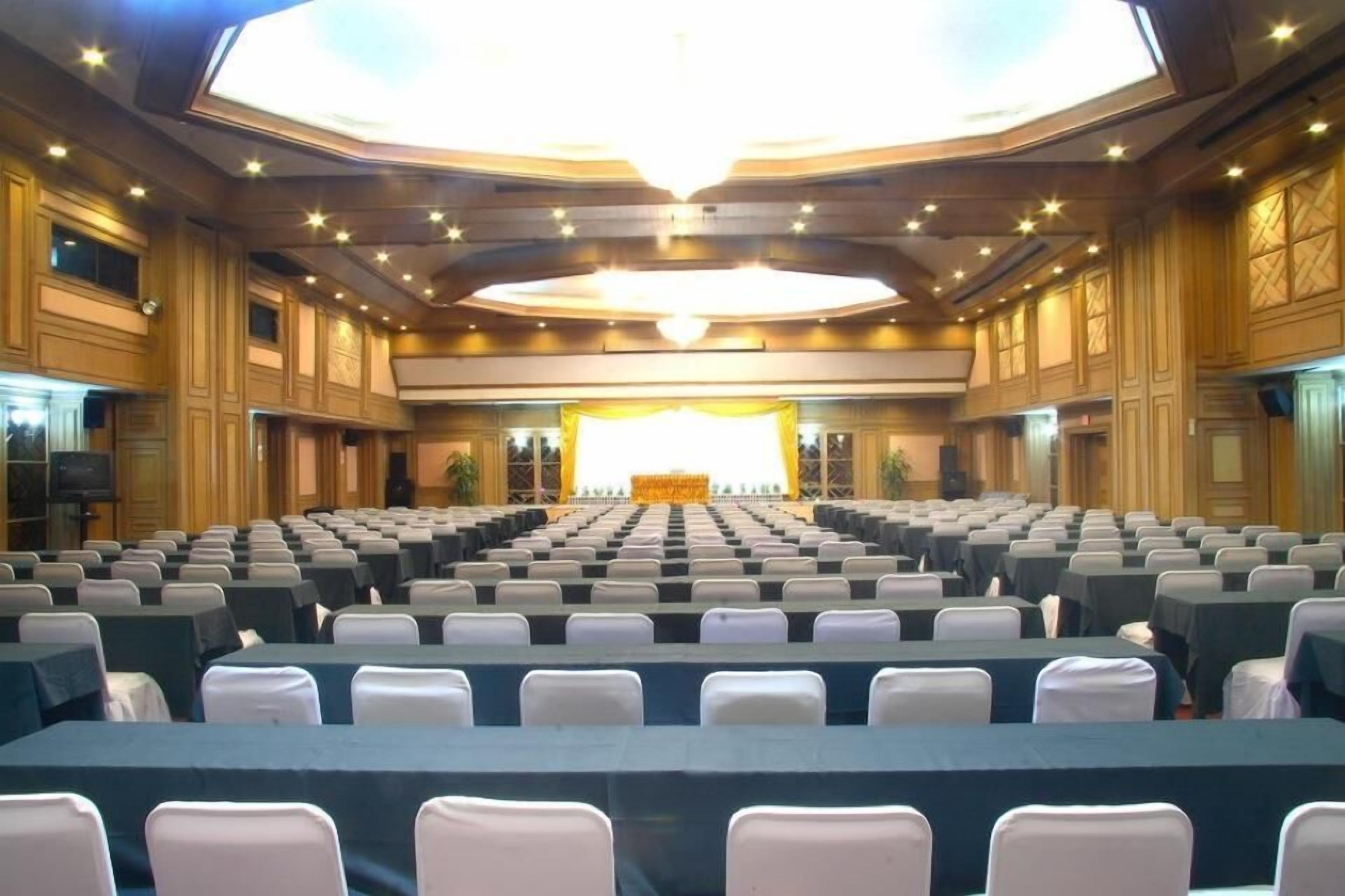 First Pacific Cirrus 4* Pattaya