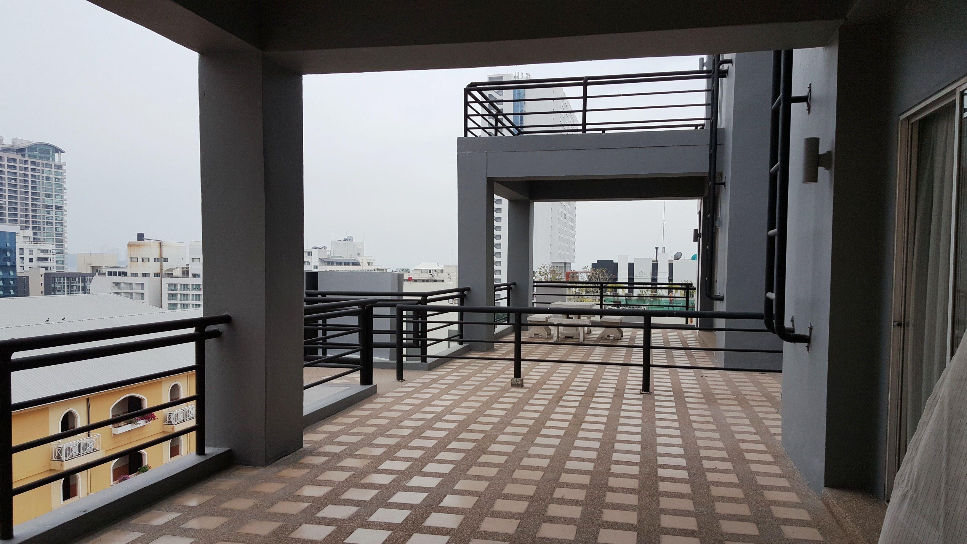 โรงแรม เพลิน เพลซ เรสซิเดนซ์