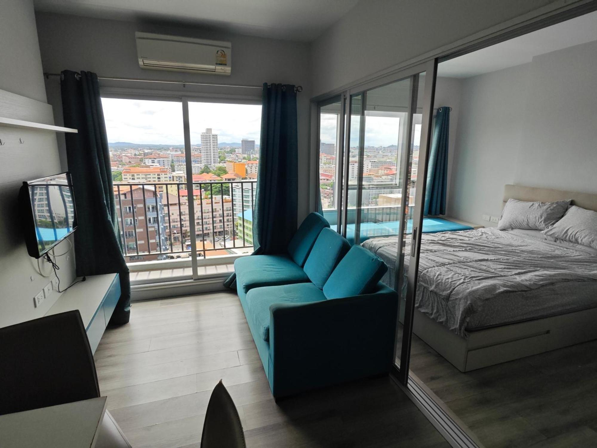 中心海新公寓烟花节日度假 Pattaya