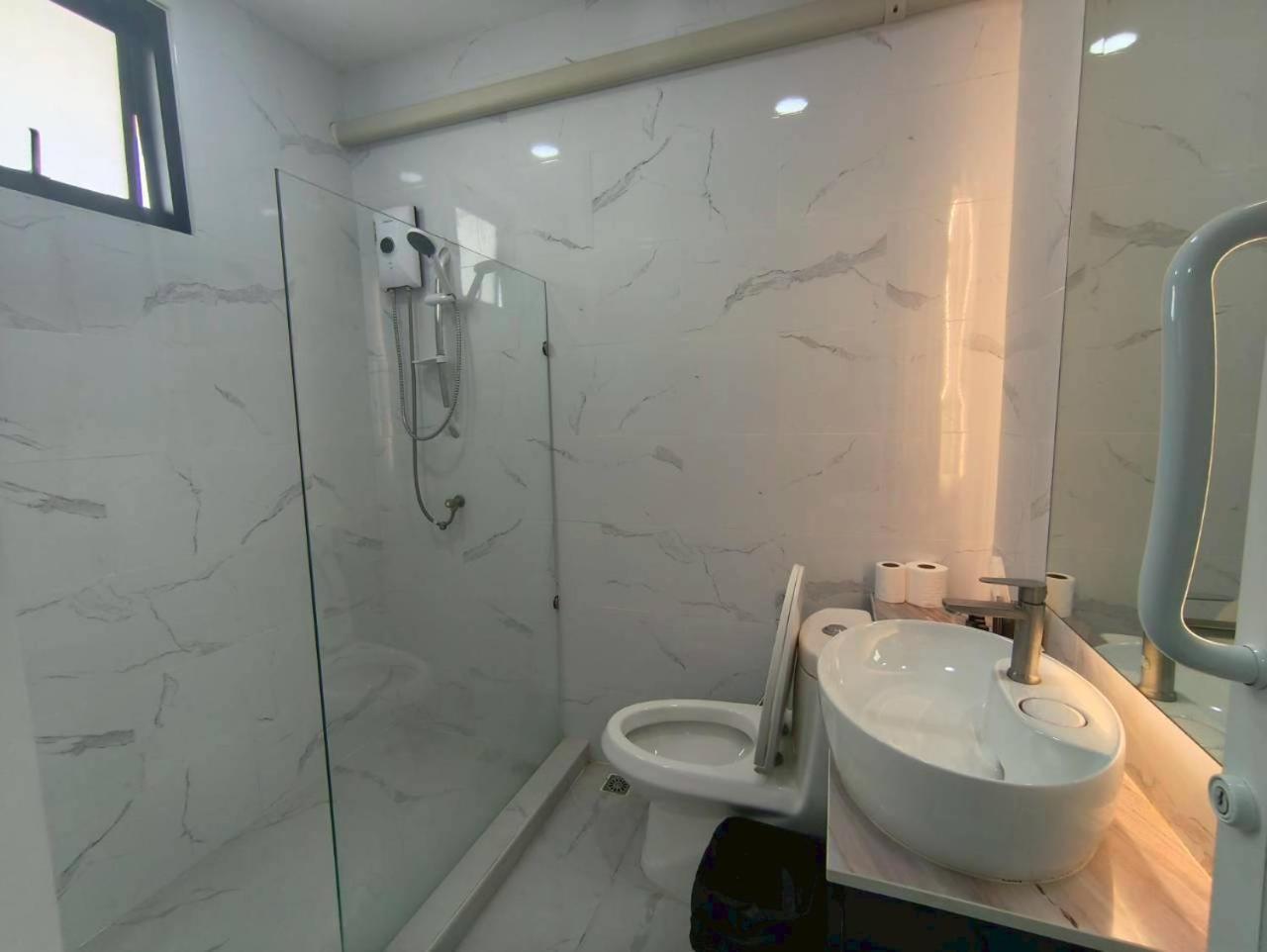 Villa Tyb-05 芭提雅北歐風格五臥室別墅 *