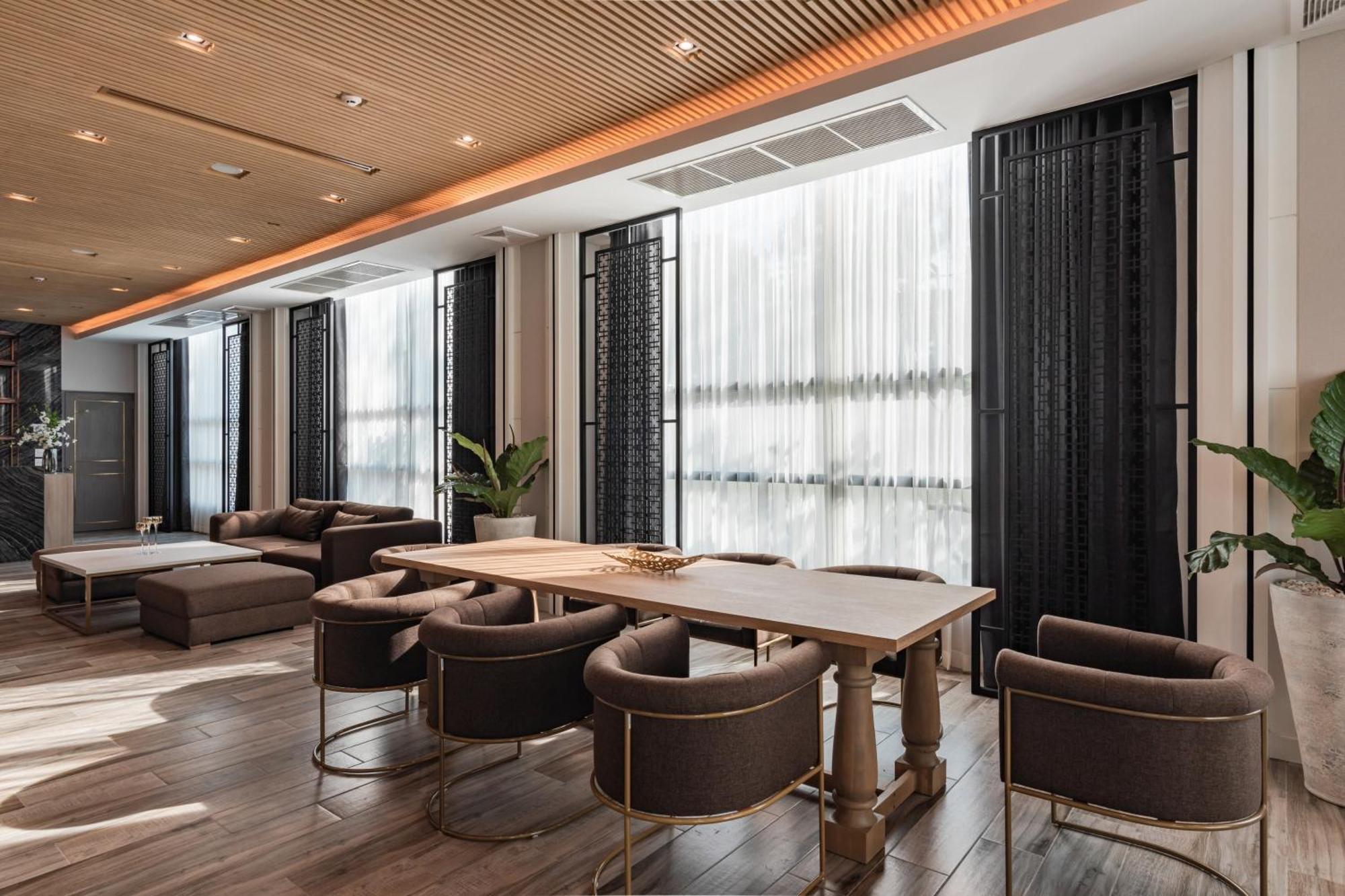 Hotel Mandarin Eastville, - Sha Extra