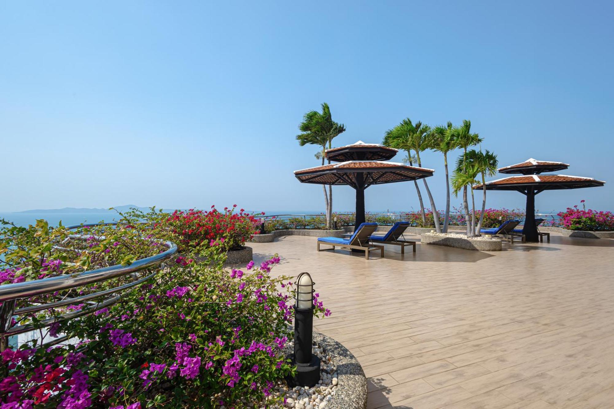 Royal Cliff Grand