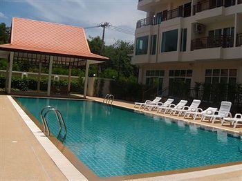 Emerald Palace Aparthotel 3*