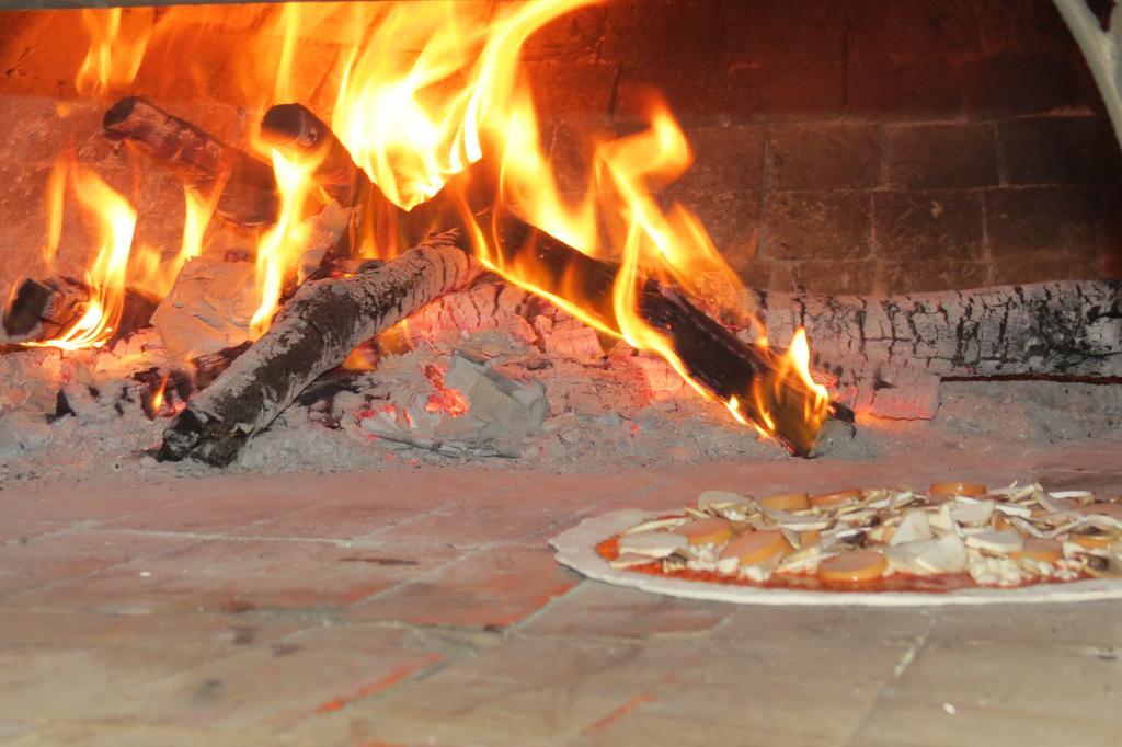 Pizza Italy Restaurant And *