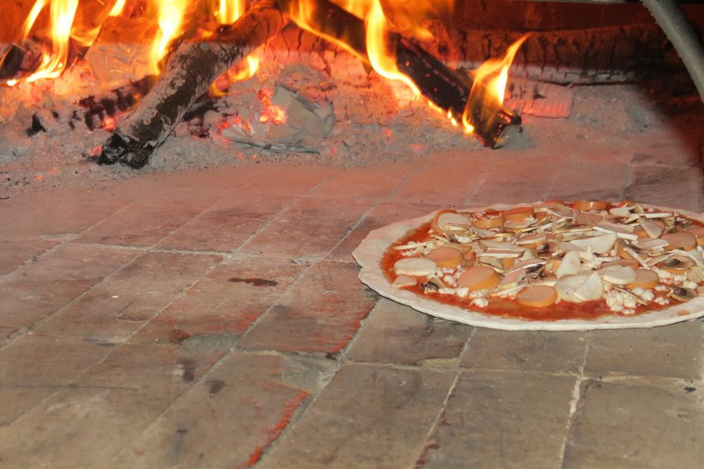 Guest house Pizza Italy Restaurant And Pattaya