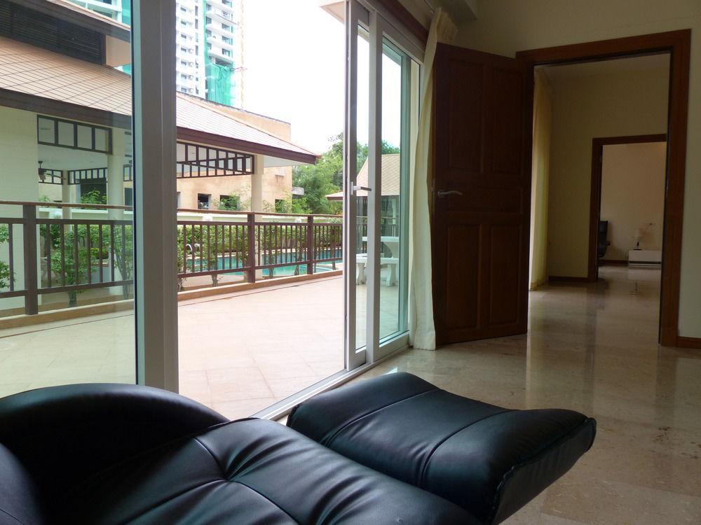 Emerald Palace 3*