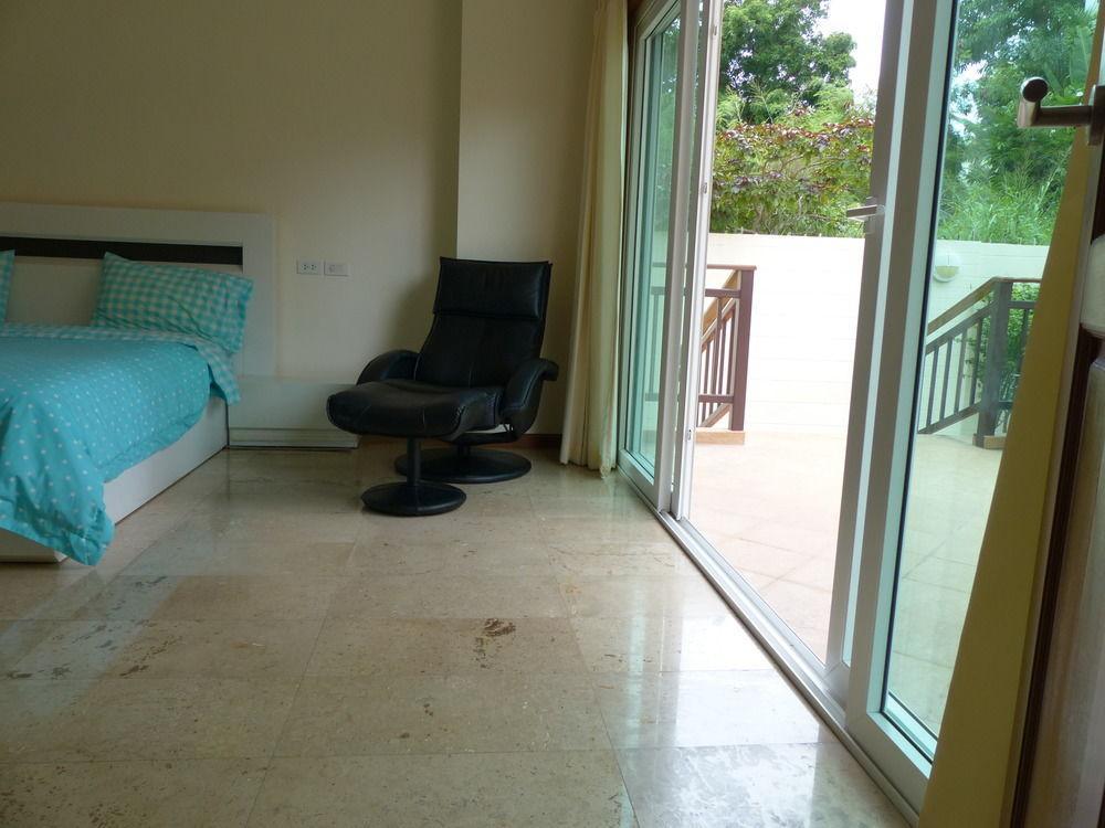 Emerald Palace Aparthotel