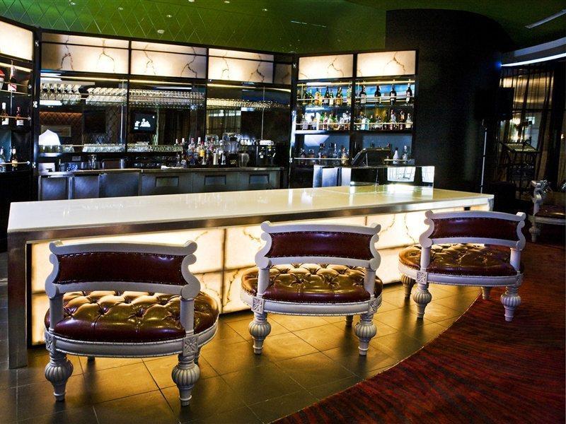 Hard Rock (adults Only)