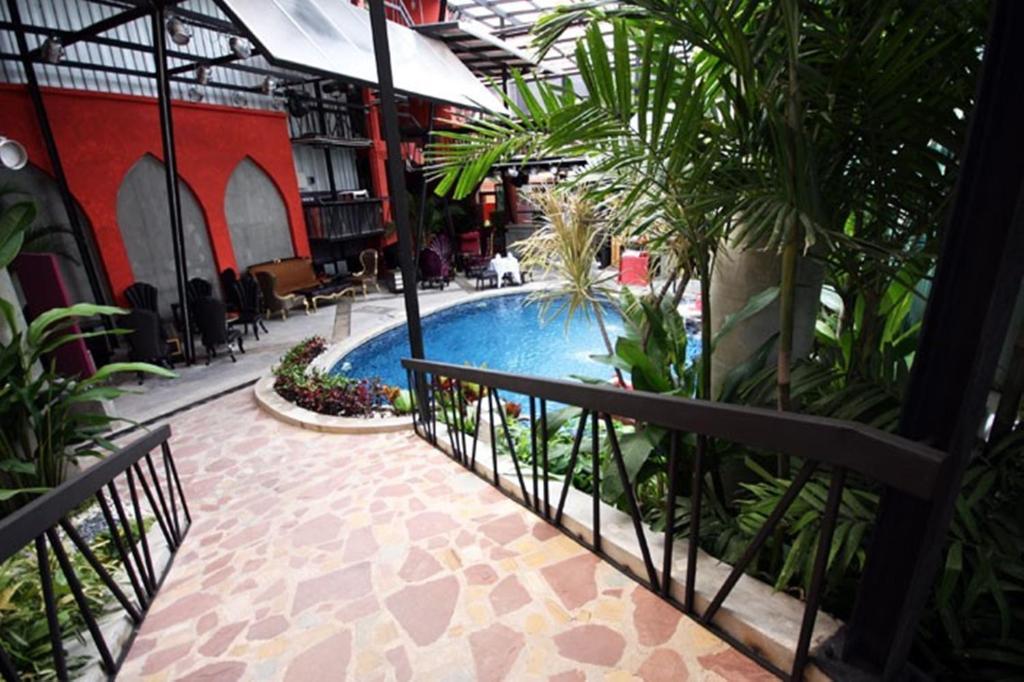 Dreamers Paradise & 3*