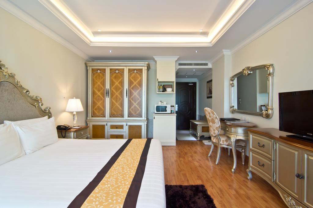 Lk The Empress Hotel 4*