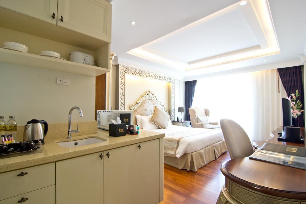 Lk The Empress Hotel 4*
