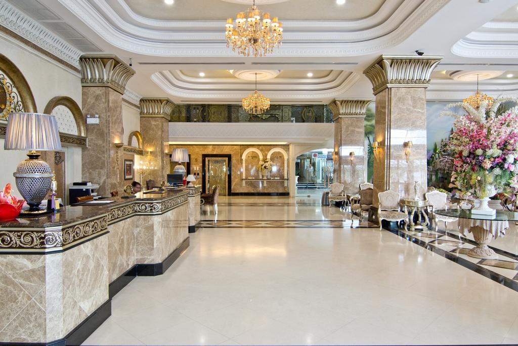 Lk The Empress Hotel