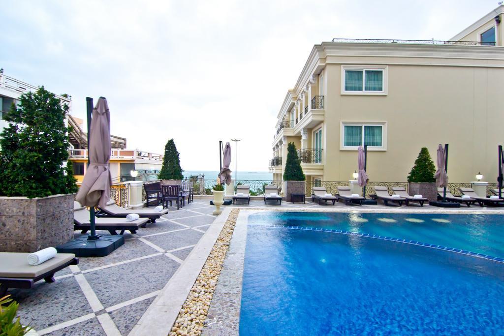 Lk The Empress Hotel 4*
