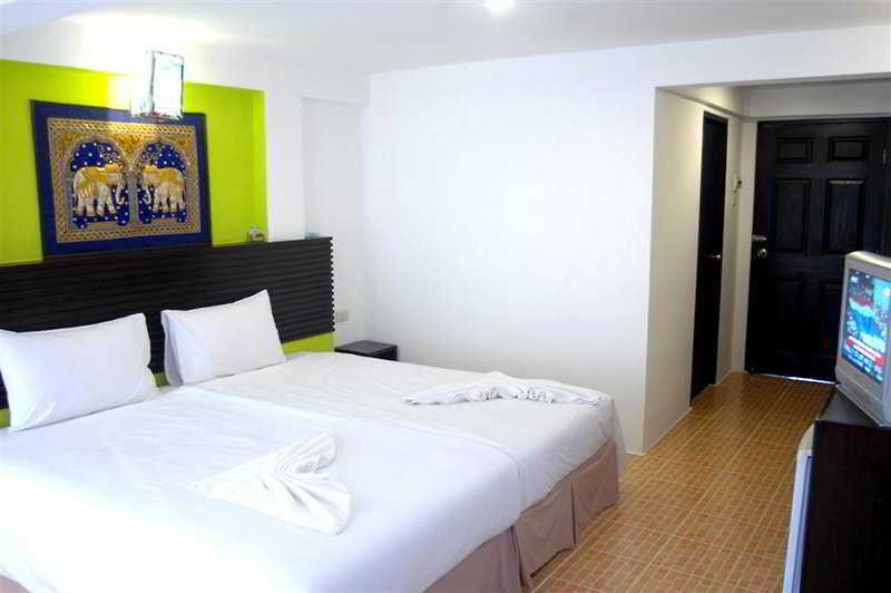 Baboona Beachfront Living Hotel 3*