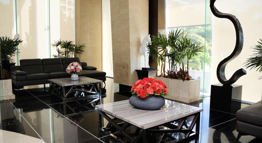 Apartment The Peak Towers Sea View *