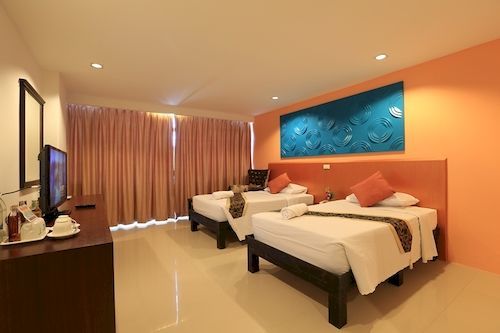 Centre Hotel 3*