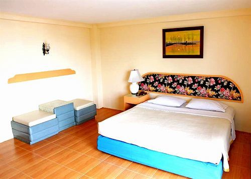 Queen Hotel 2*