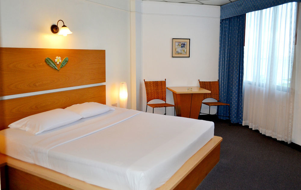 Flipper - Sha Extra Hotel Pattaya