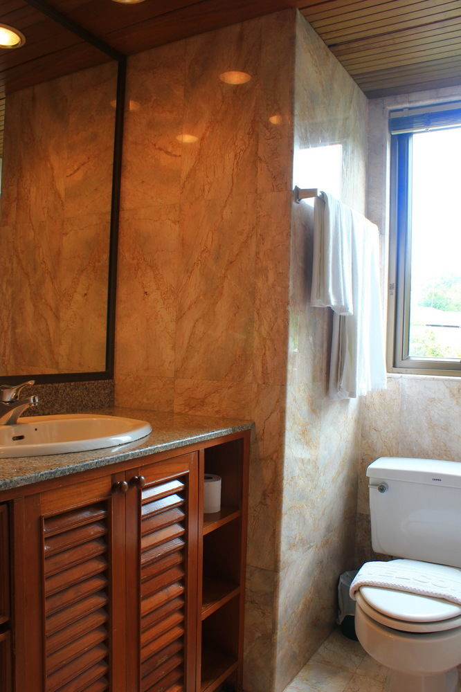 The Monaco Aparthotel 2*