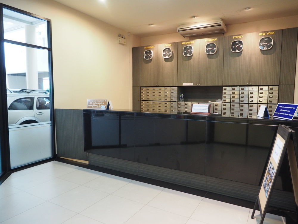โรงแรม Eastiny Place 3*
