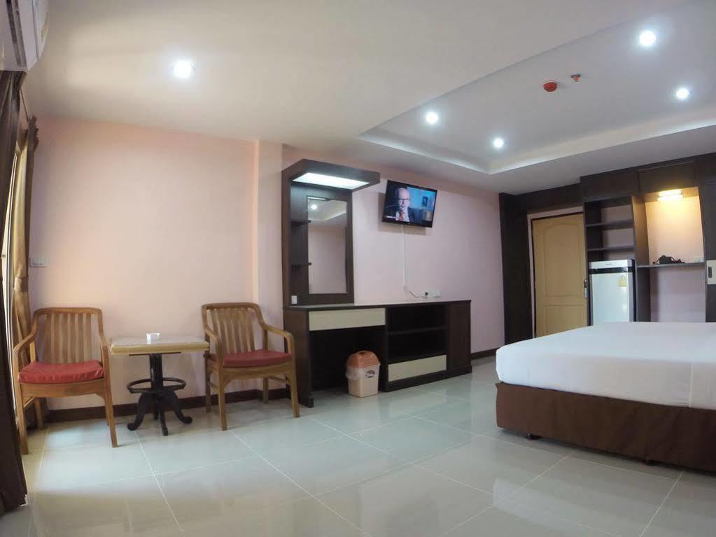 Hotel Oyo 523 Aa Pattaya Ville