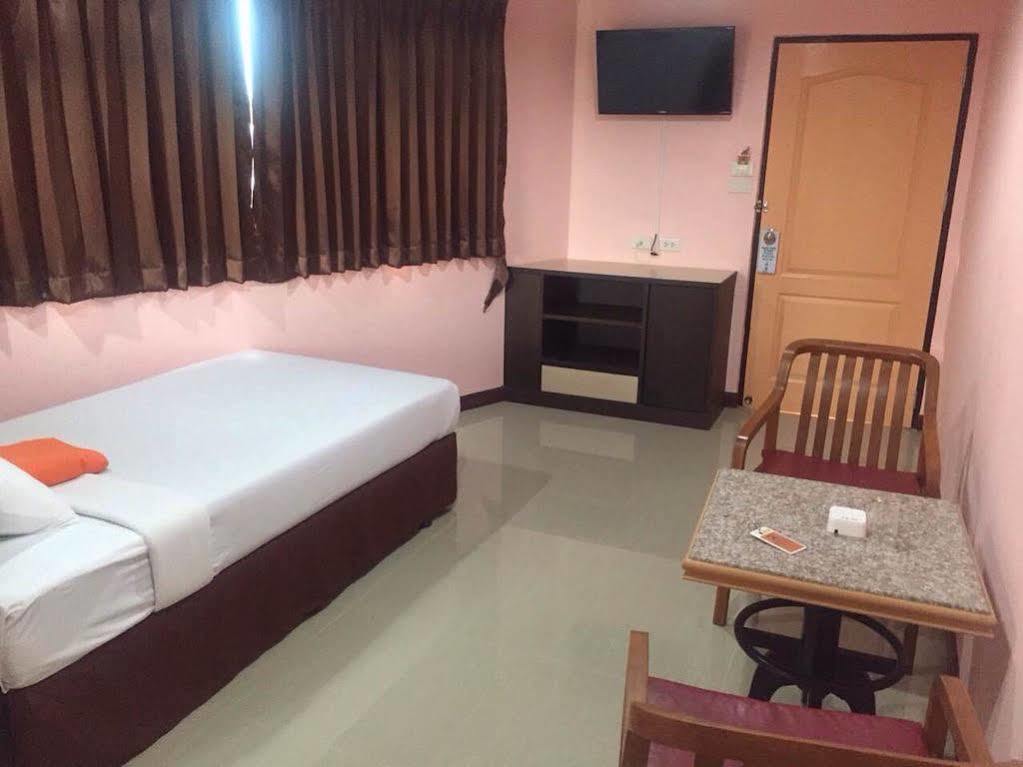 Hotel Oyo 523 Aa Pattaya Ville
