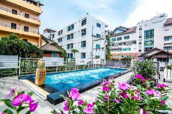 Sutus Court 5 3*