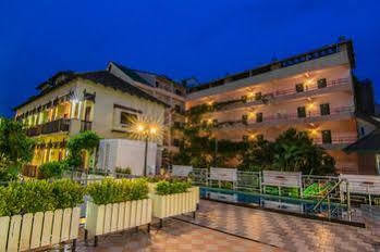 Sutus Court 5 3* Pattaya