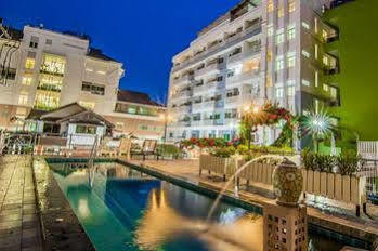 Sutus Court 5 Hotel 3*